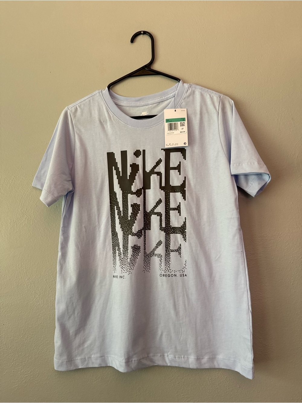 Nike Men’s Light Blue Graphic Short Sleeve Tee with Black Logo